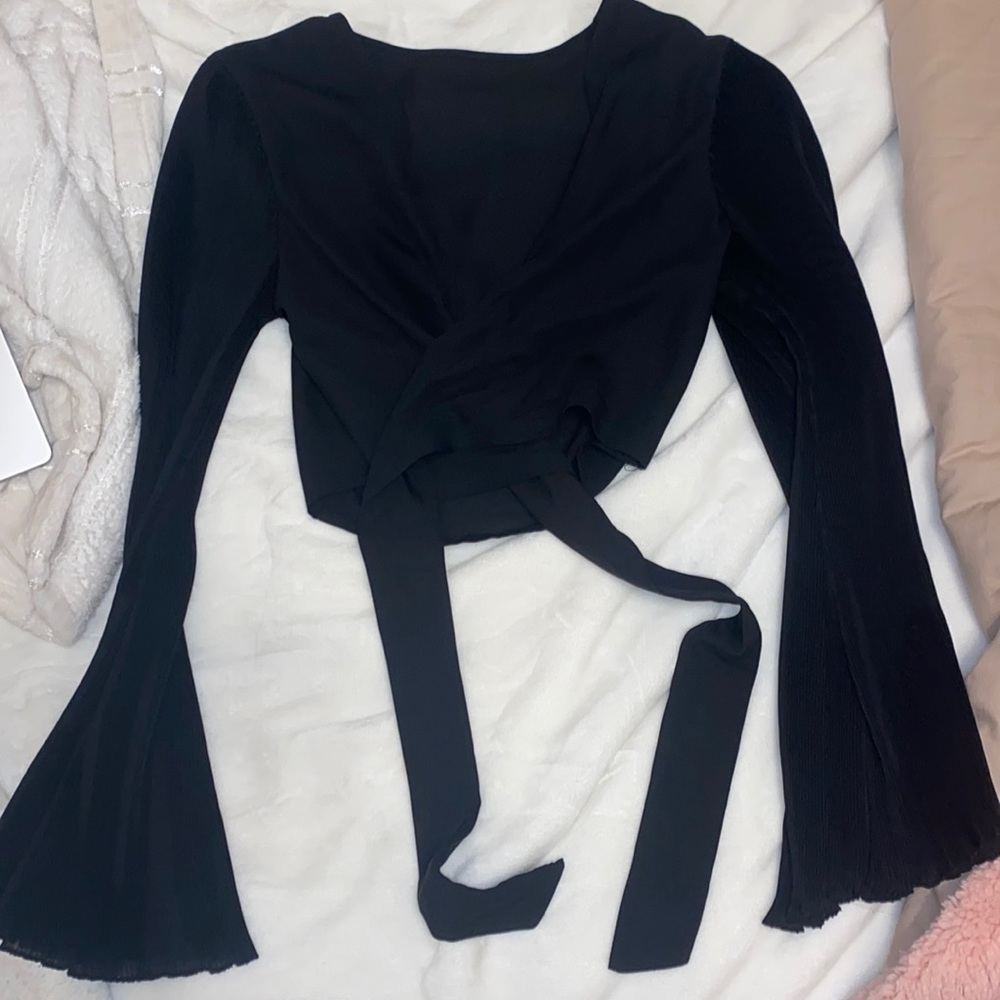 Women’s black top
